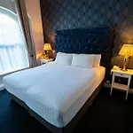 Hotel St George By Nina